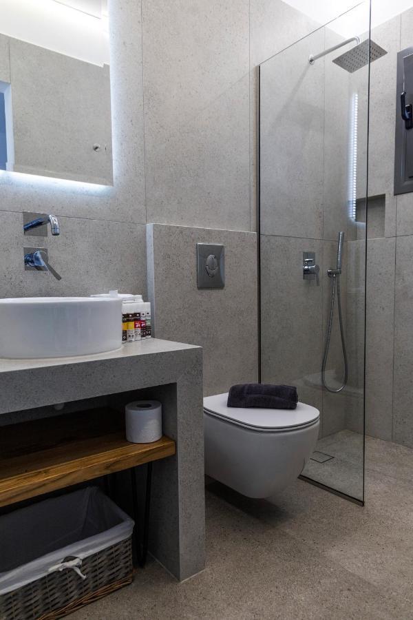 Skyros Blue Suites Bagian luar foto