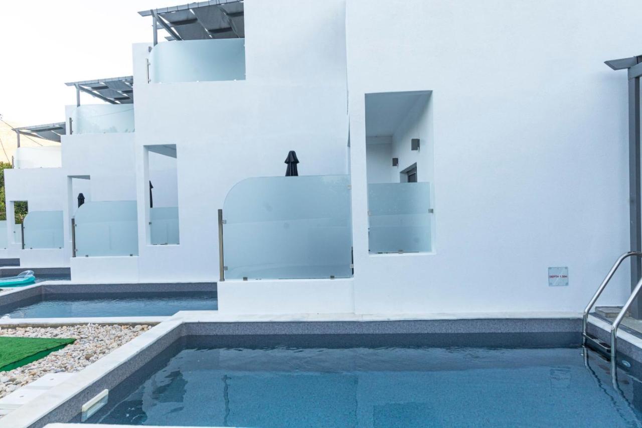 Skyros Blue Suites Bagian luar foto